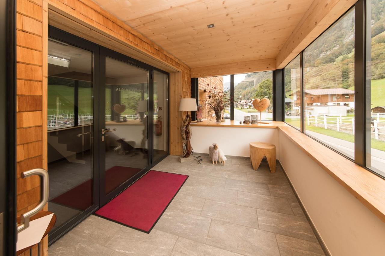 Alpine Lodge Kloesterle Am Arlberg Værelse billede